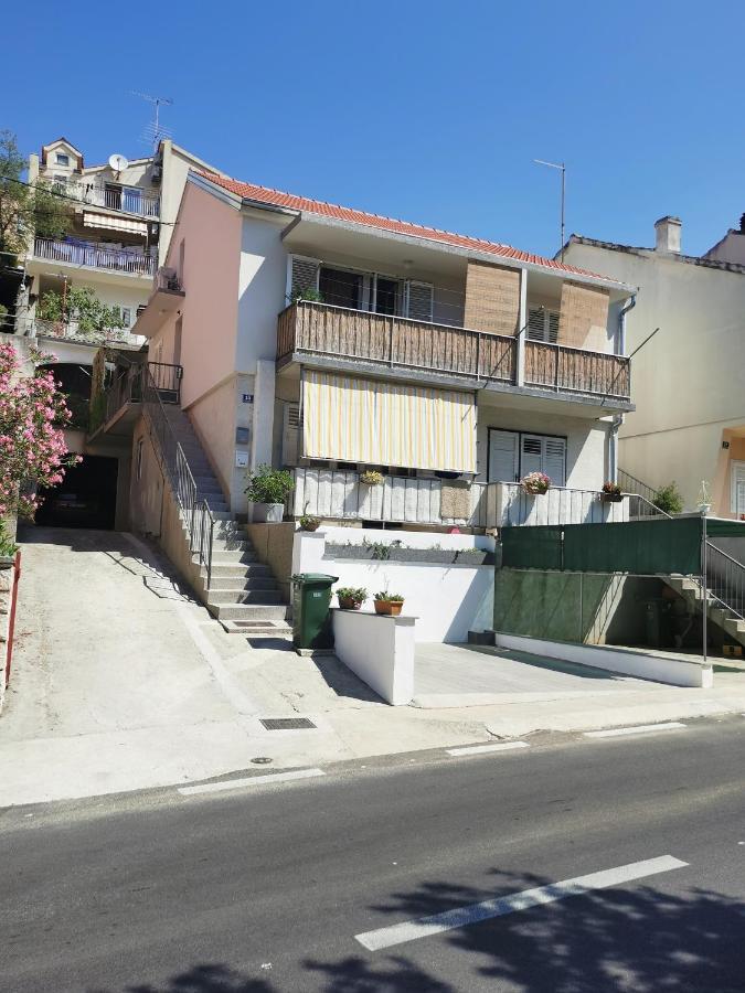 Apartman Jela شيبينيك المظهر الخارجي الصورة